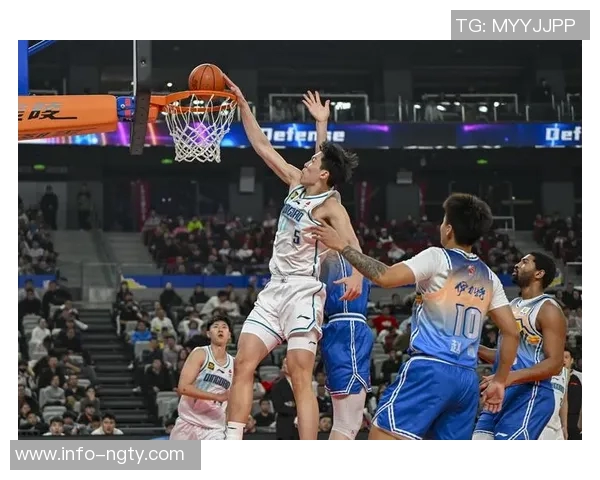 库里赞杨瀚森潜力巨大称其是中国篮球的未来代表 库里赞杨瀚森潜力巨大称其是中国篮球的未来代表