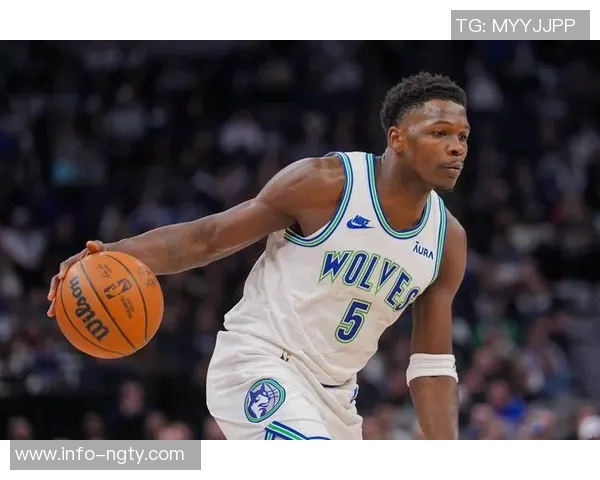 爱德华兹全场表现惊艳21投11中砍下30分6篮板6助攻2抢断1盖帽正负值高达22